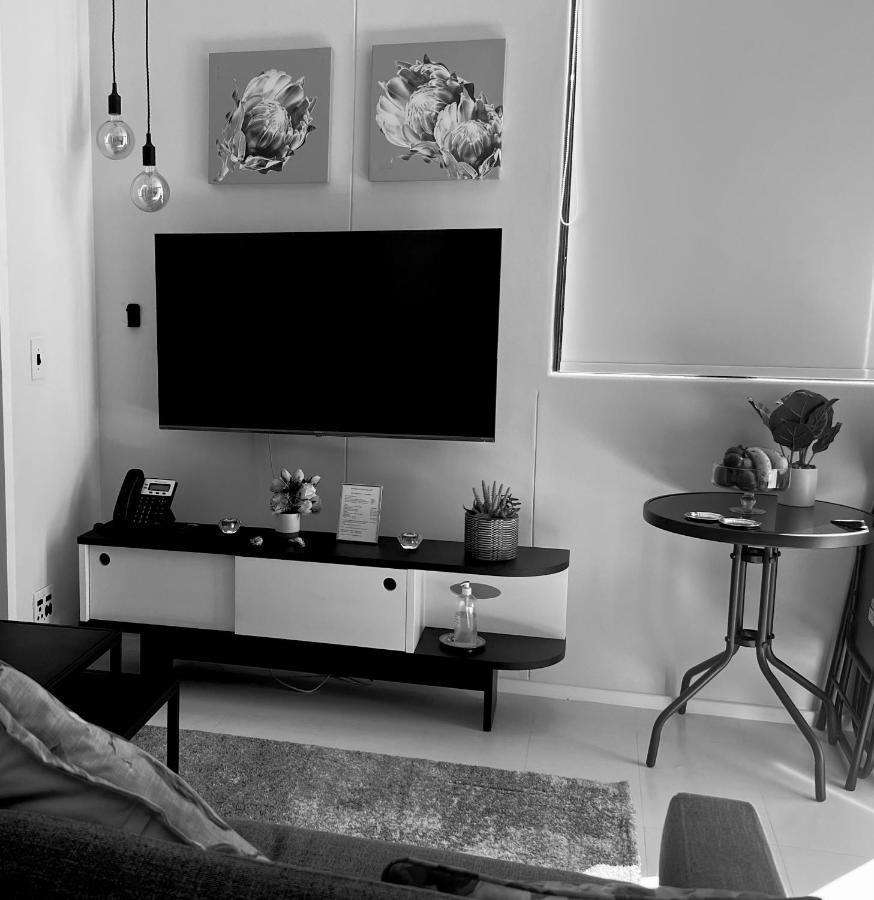 Flamingo Sea Point Sea View Luxury Best Position 1 Bedroom Apartment Queen Size Bed & Inverter For Tv Città del Capo Esterno foto