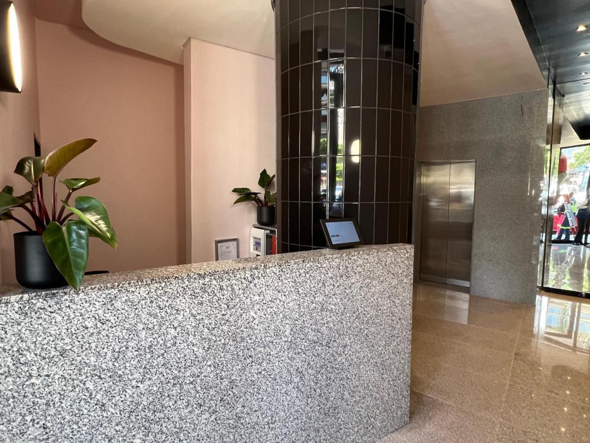 Flamingo Sea Point Sea View Luxury Best Position 1 Bedroom Apartment Queen Size Bed & Inverter For Tv Città del Capo Esterno foto