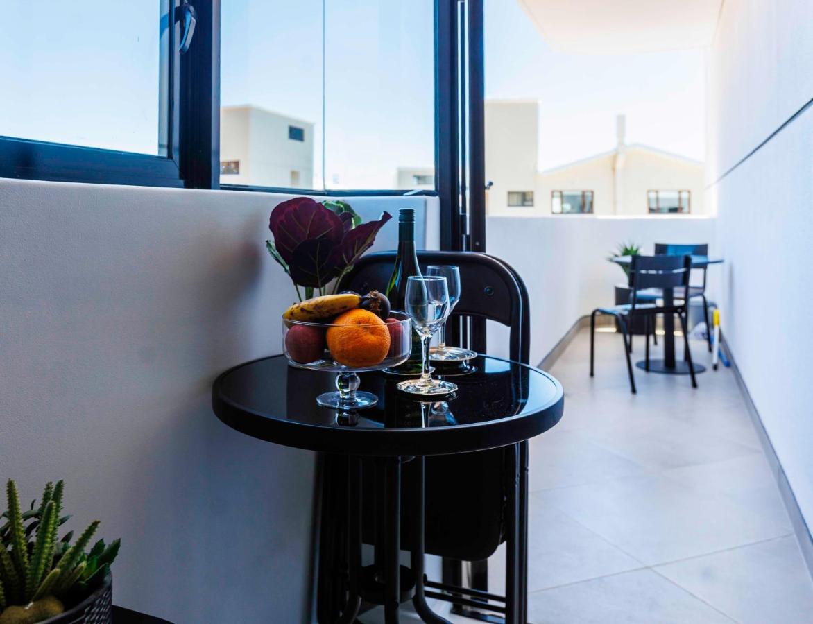 Flamingo Sea Point Sea View Luxury Best Position 1 Bedroom Apartment Queen Size Bed & Inverter For Tv Città del Capo Esterno foto