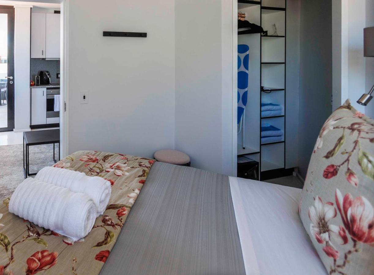 Flamingo Sea Point Sea View Luxury Best Position 1 Bedroom Apartment Queen Size Bed & Inverter For Tv Città del Capo Esterno foto