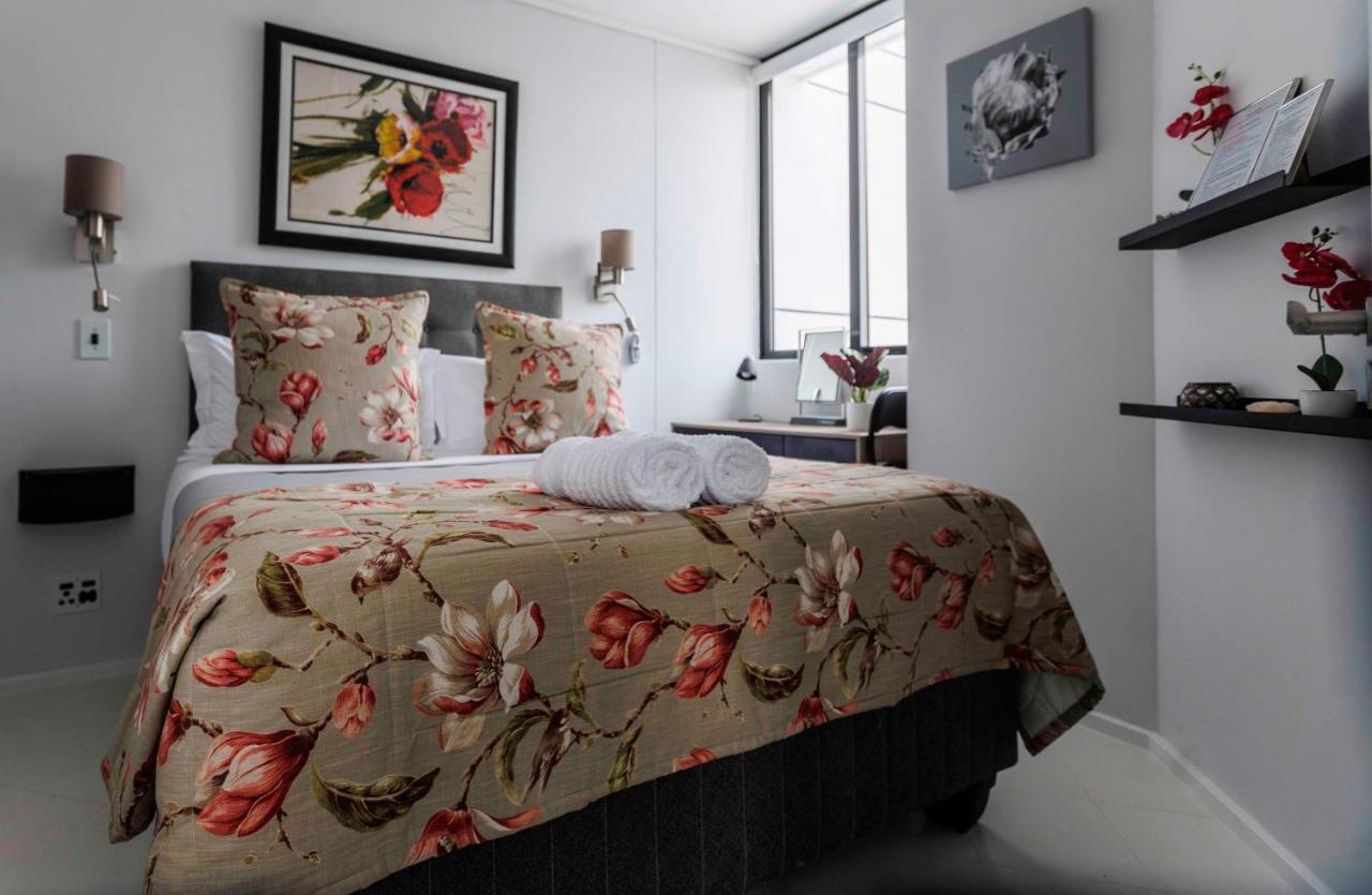 Flamingo Sea Point Sea View Luxury Best Position 1 Bedroom Apartment Queen Size Bed & Inverter For Tv Città del Capo Esterno foto