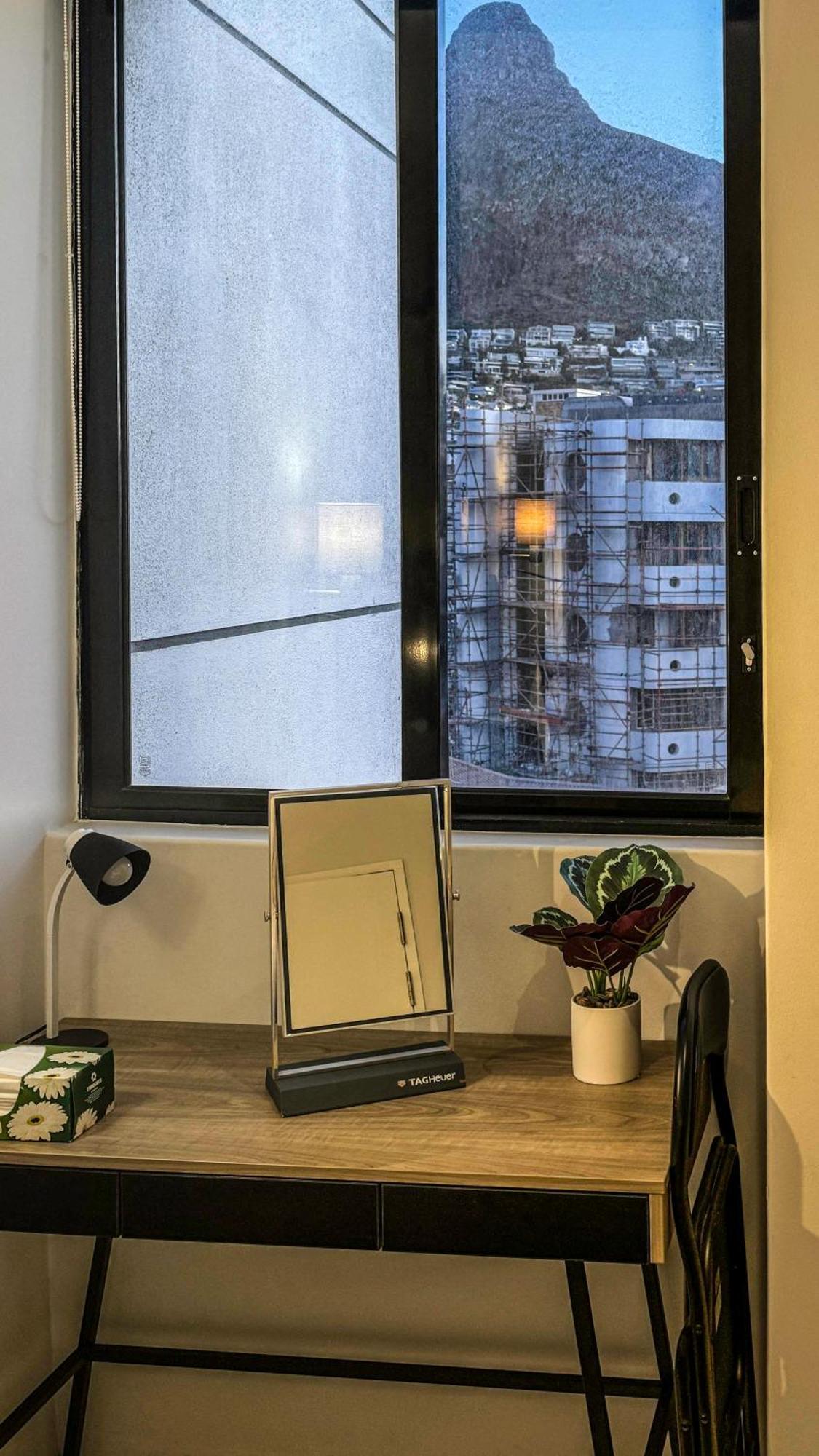 Flamingo Sea Point Sea View Luxury Best Position 1 Bedroom Apartment Queen Size Bed & Inverter For Tv Città del Capo Esterno foto